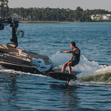 Ronix Blackbird w/ Straps Superconductor Wakefoil Board