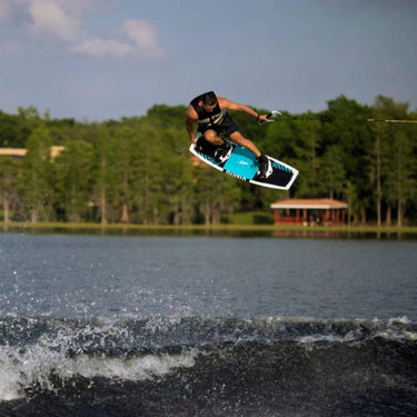 Ronix District with District Wakeboard Package 2025