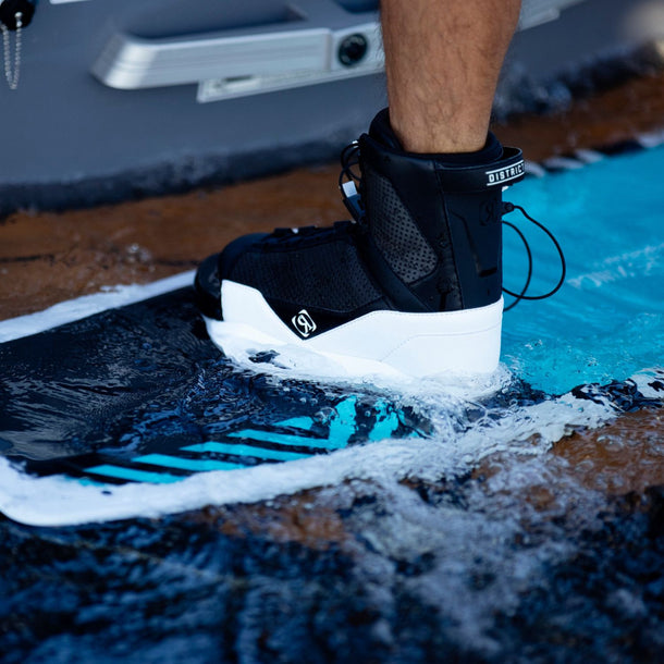 2026 Ronix District Wakeboard Boots product video highlighting the Mainframe chassis and Stage 2 liner comfort.