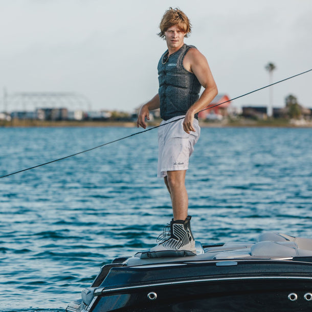 2026 Ronix One Silver Reflective product video highlighting the reflective material and Mainframe chassis technology.