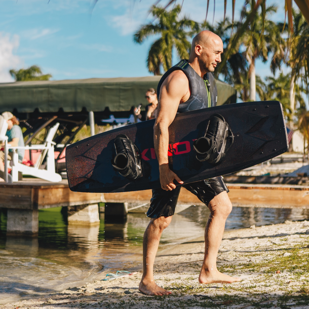 2026 Ronix District Modello Core product video featuring hybrid rocker technology, specs, and action clips.