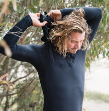 Load image into Gallery viewer, 2024 Manera Seafarer 4.3 Pewter Wetsuit - Wakesports Unlimited | Hooded
